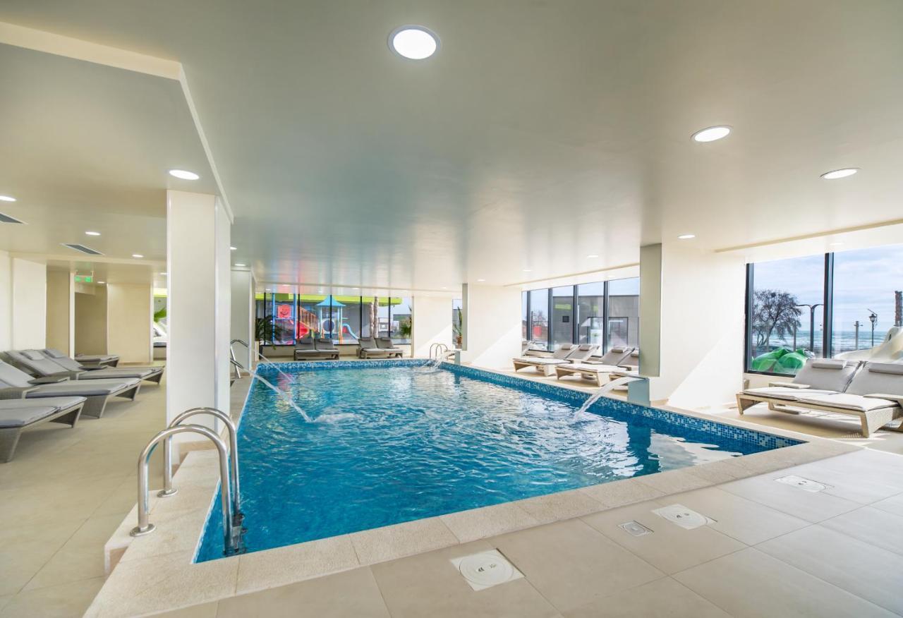 Sun Fantasea Apartment Spa N Pool Beach Resort Navodari Ngoại thất bức ảnh