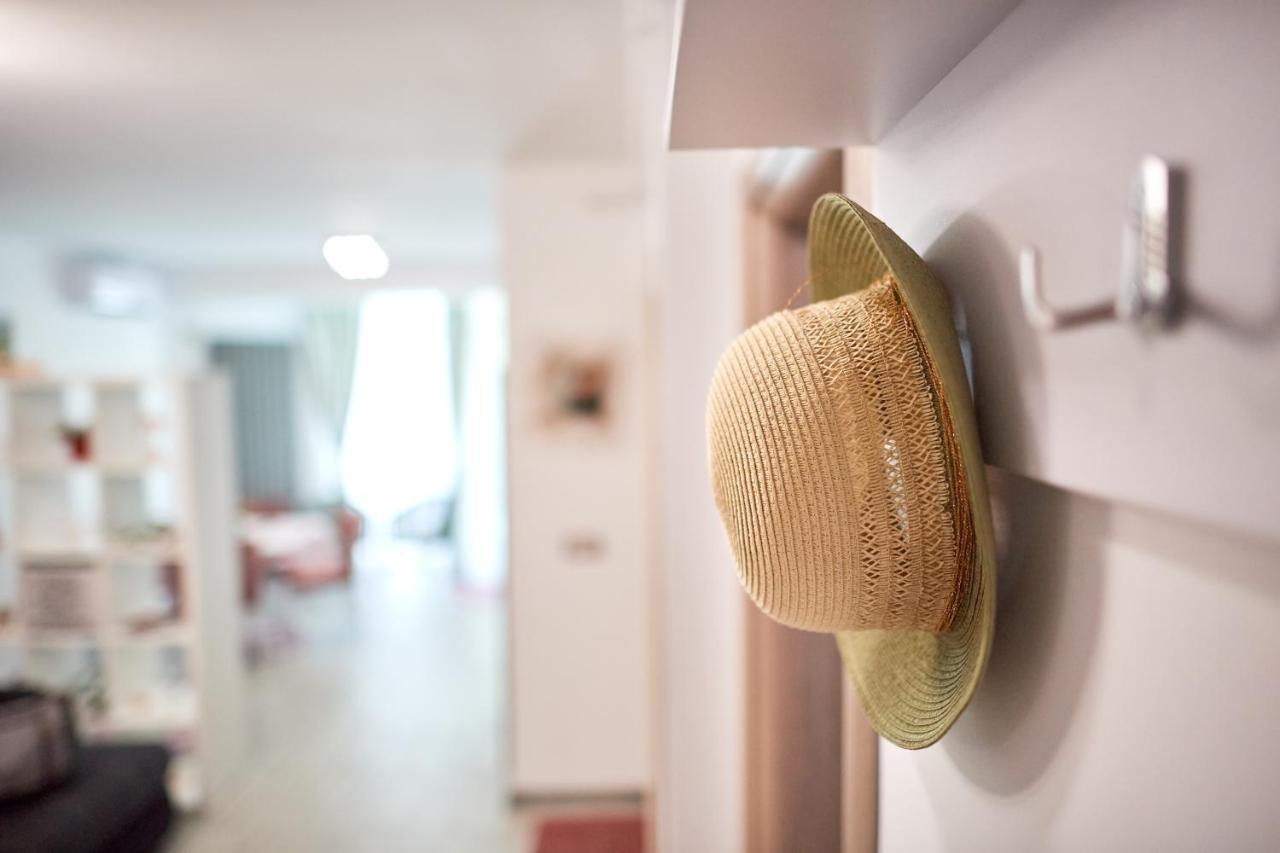 Sun Fantasea Apartment Spa N Pool Beach Resort Navodari Ngoại thất bức ảnh